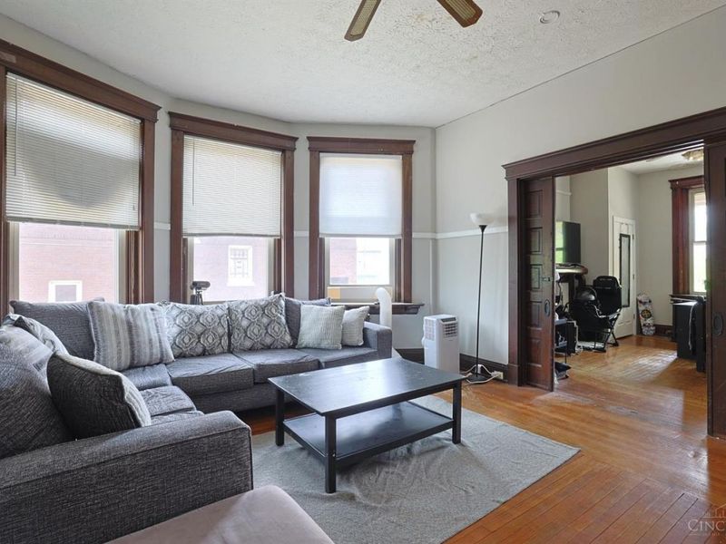 448 Riddle Road, Cincinnati, OH 45220 Photo 12