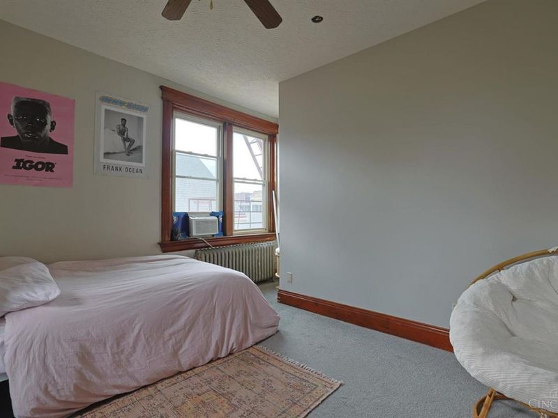 448 Riddle Road, Cincinnati, OH 45220 Photo 20