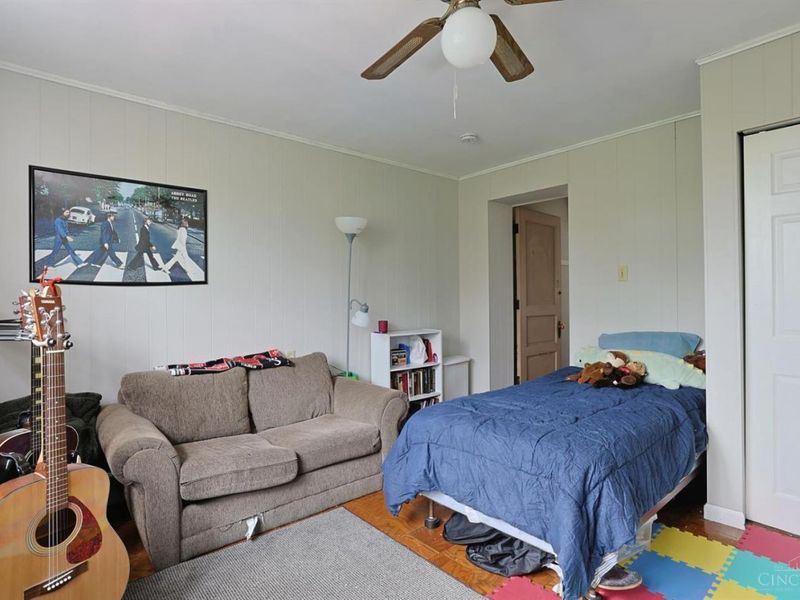 448 Riddle Road, Cincinnati, OH 45220 Photo 23