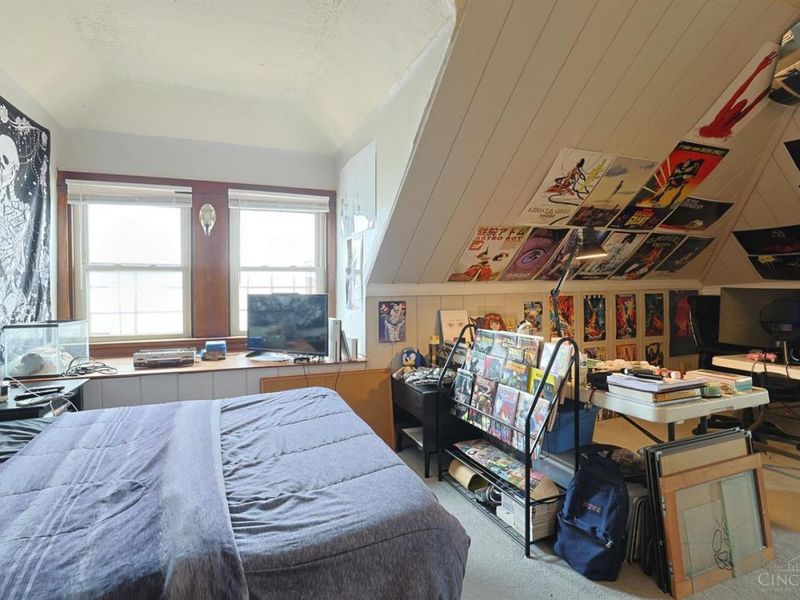 448 Riddle Road, Cincinnati, OH 45220 Photo 26