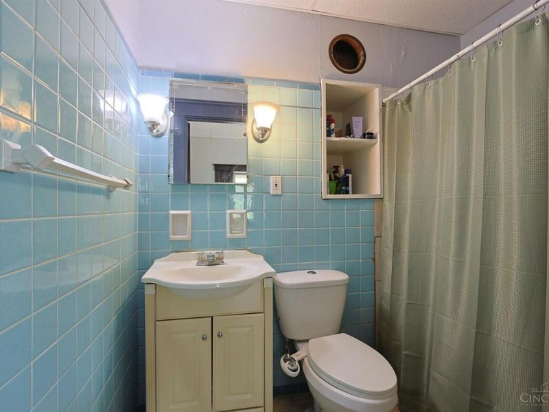 448 Riddle Road, Cincinnati, OH 45220 Photo 31