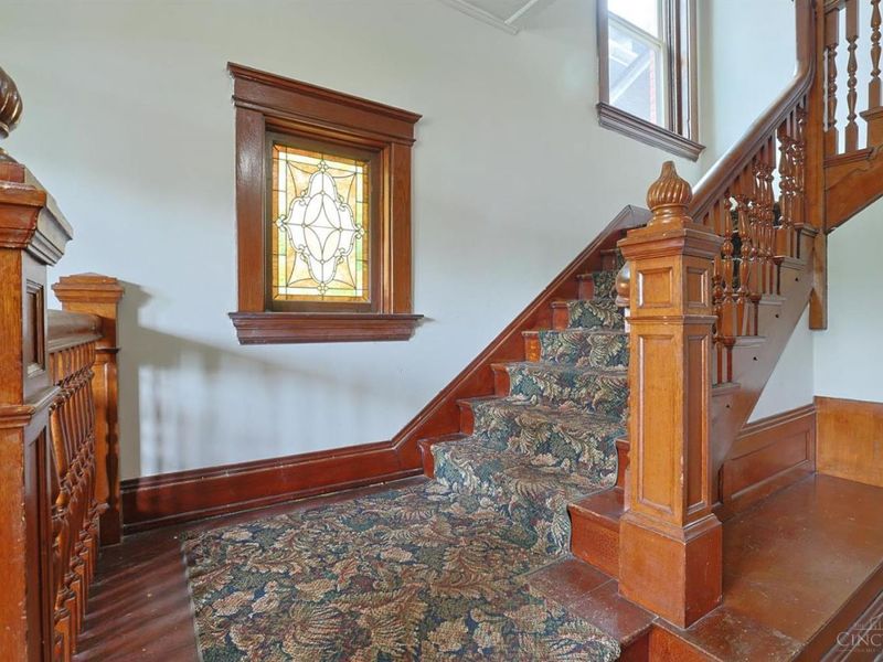 448 Riddle Road, Cincinnati, OH 45220 Photo 34