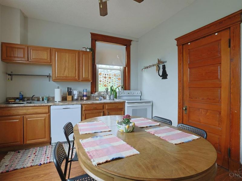 448 Riddle Road, Cincinnati, OH 45220 Photo 39