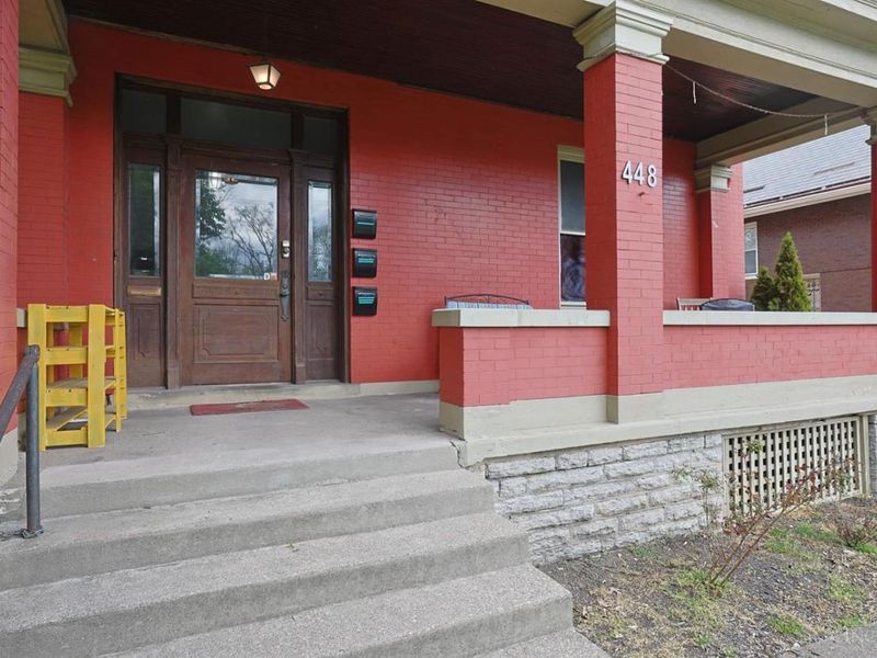 448 Riddle Road, Cincinnati, OH 45220 Photo 4