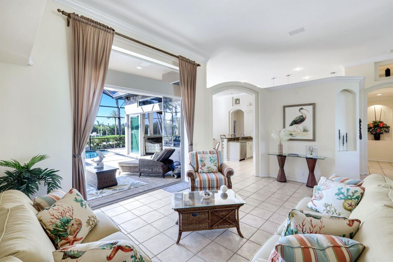 2022 El Dorado Parkway W, Cape Coral, FL 33914 Photo