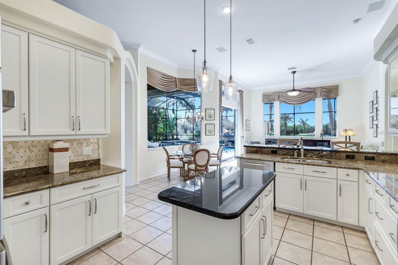 2022 El Dorado Parkway W, Cape Coral, FL 33914 Photo