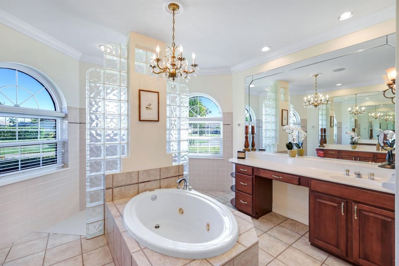 2022 El Dorado Parkway W, Cape Coral, FL 33914 Photo