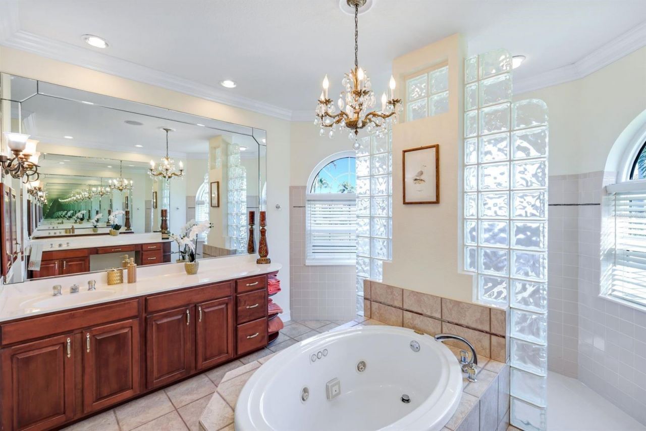 2022 El Dorado Parkway W, Cape Coral, FL 33914 Photo