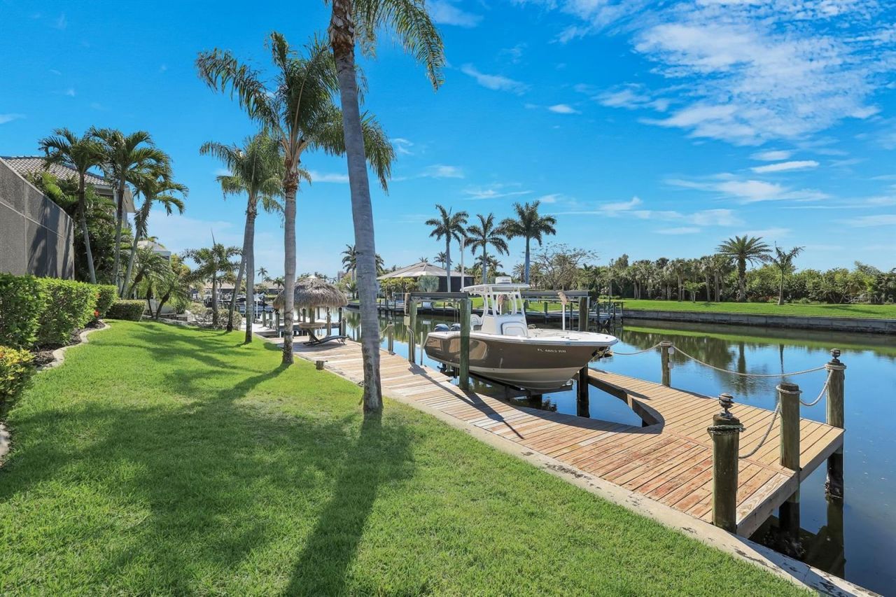 2022 El Dorado Parkway W, Cape Coral, FL 33914 Photo