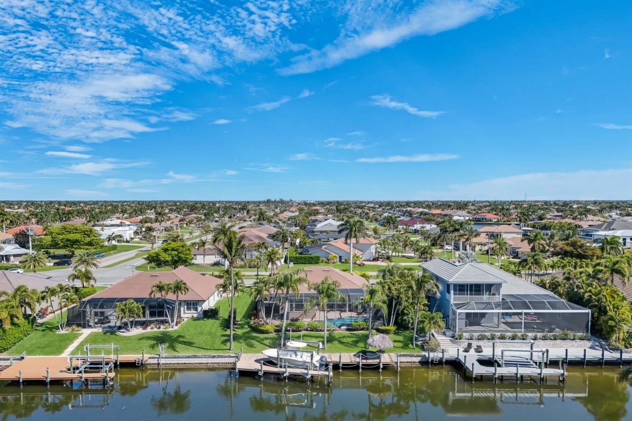 2022 El Dorado Parkway W, Cape Coral, FL 33914 Photo