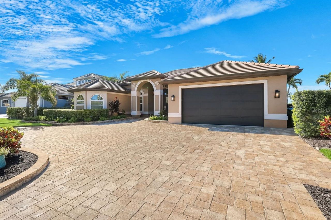 2022 El Dorado Parkway W, Cape Coral, FL 33914 Photo