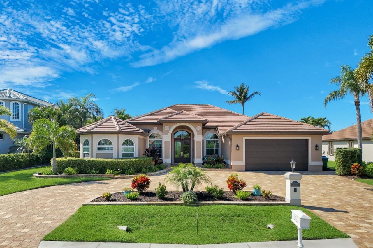 2022 El Dorado Parkway W, Cape Coral, FL 33914 Photo