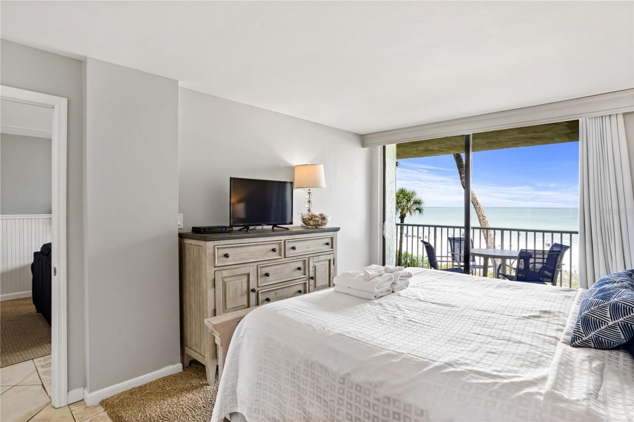 20000 Gulf Boulevard, Unit 305, Indian Shores, FL 33785 Photo