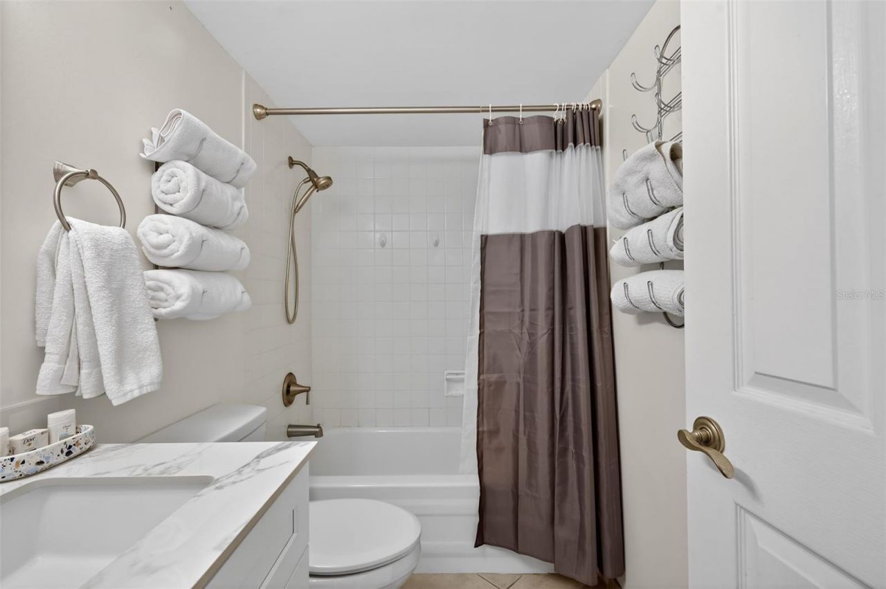 20000 Gulf Boulevard, Unit 305, Indian Shores, FL 33785 Photo