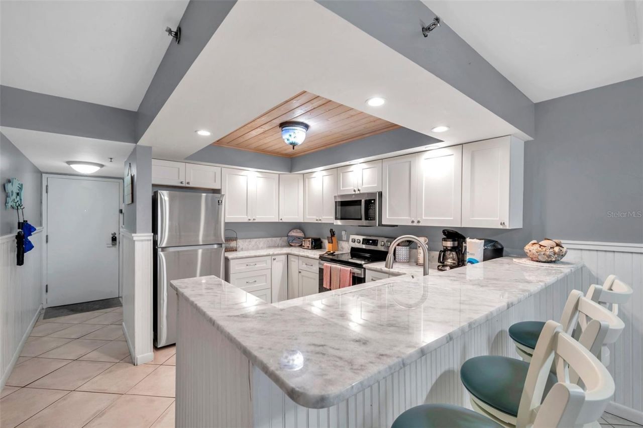 20000 Gulf Boulevard, Unit 305, Indian Shores, FL 33785 Photo