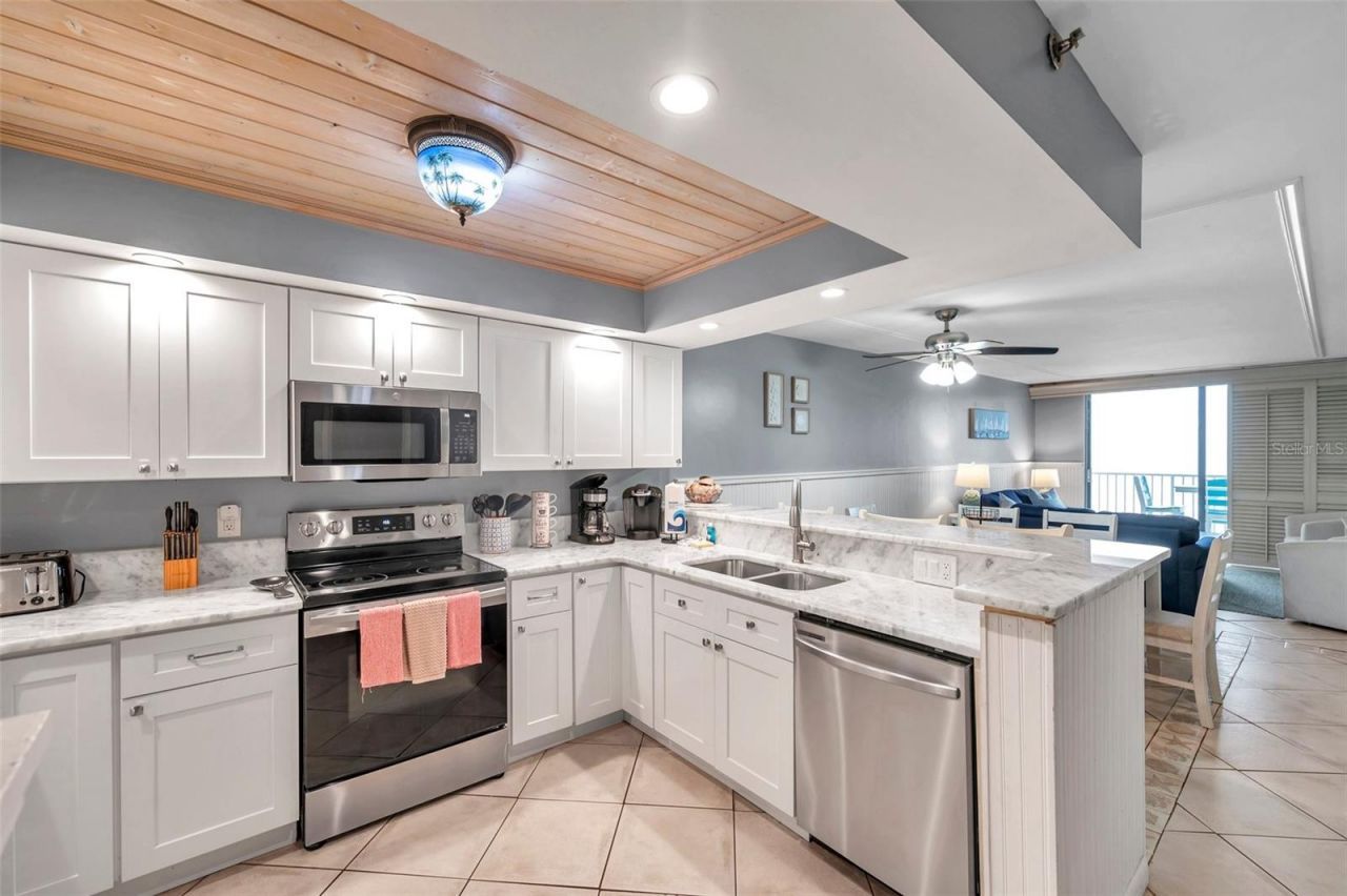 20000 Gulf Boulevard, Unit 305, Indian Shores, FL 33785 Photo