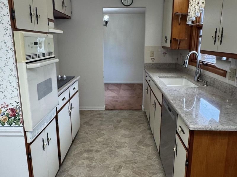 4841 Chippendale Drive, Springfield, OH 45503 Photo 11