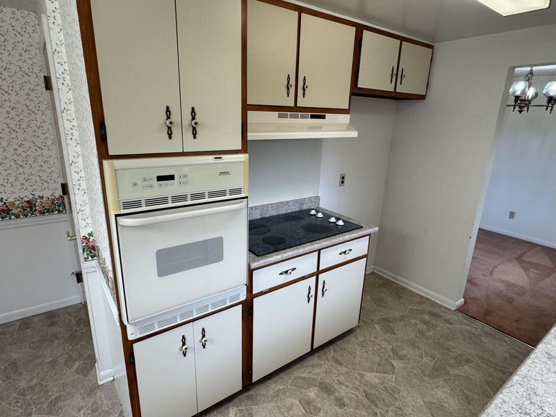 4841 Chippendale Drive, Springfield, OH 45503 Photo 12