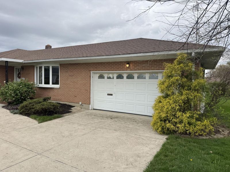 4841 Chippendale Drive, Springfield, OH 45503 Photo 2