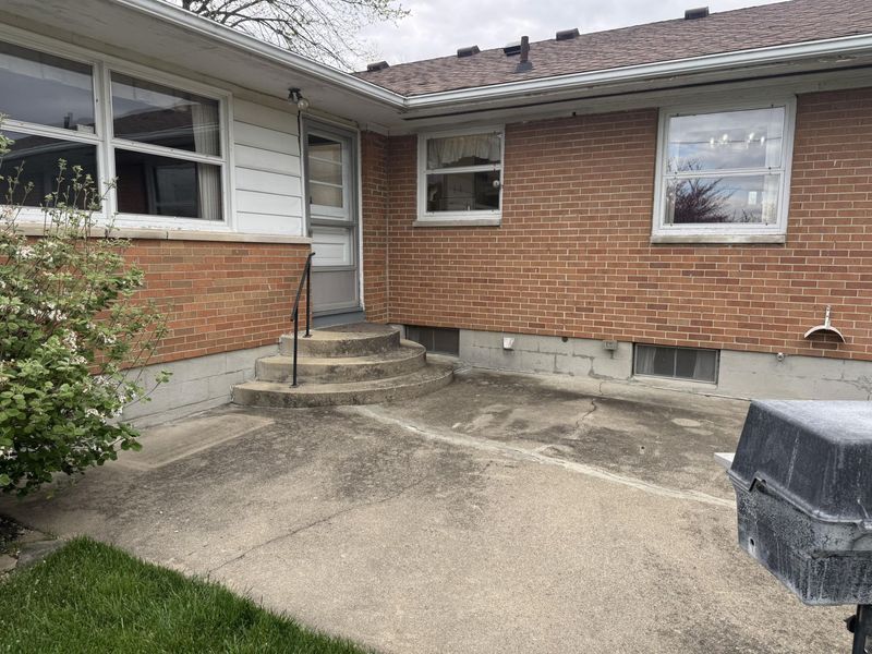 4841 Chippendale Drive, Springfield, OH 45503 Photo 9