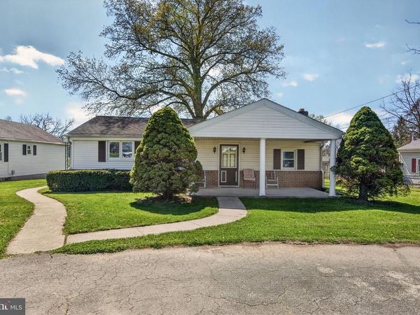 1636 E CANAL ROAD , DOVER, PA 17315