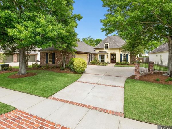 13528 Landmark Dr, Baton Rouge, LA 70810