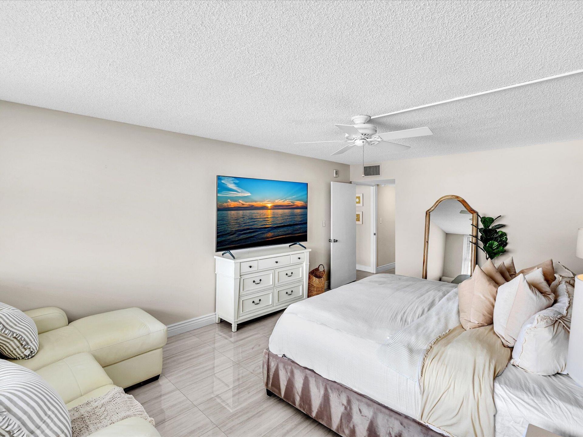 1150 Hillsboro Mile, Unit 1008, Hillsboro Beach, FL 33062 Photo