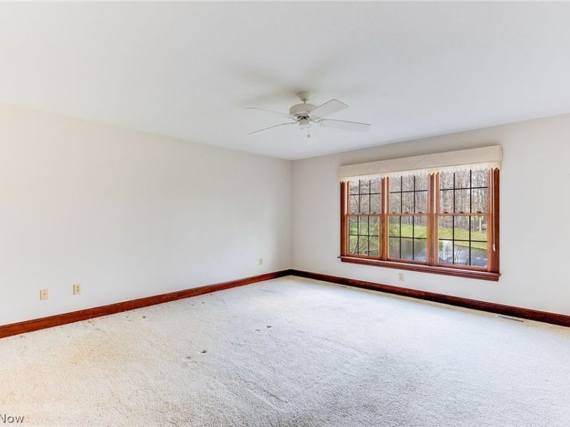 140 Hogan Lane, Warren, OH 44484 Photo 12