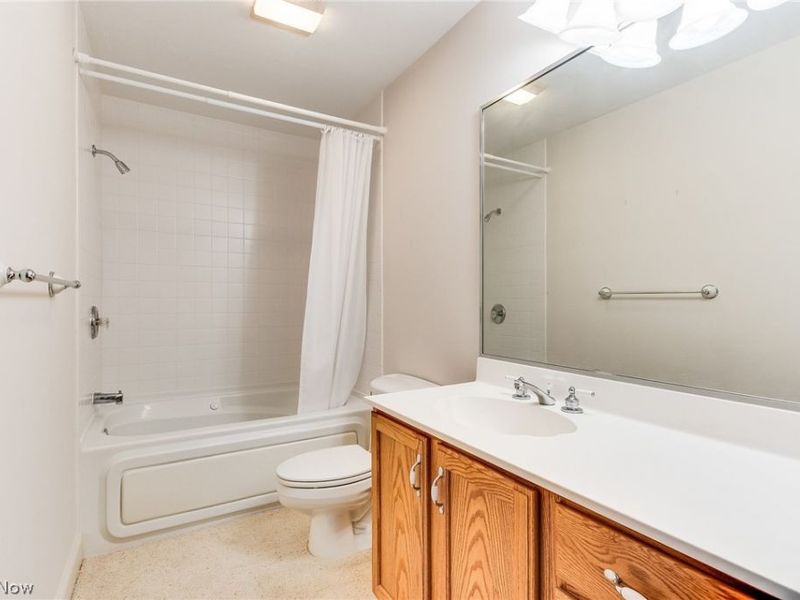 140 Hogan Lane, Warren, OH 44484 Photo 15