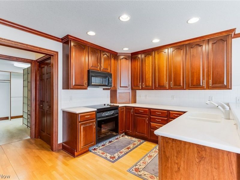 140 Hogan Lane, Warren, OH 44484 Photo 4