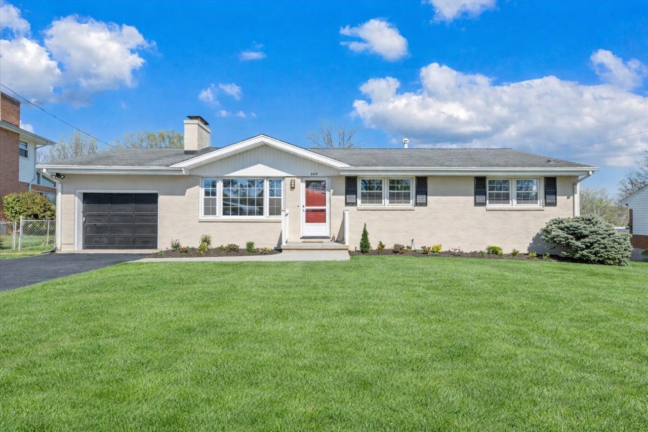 2407 Laura Rd Nw, Roanoke, VA 24017 Main Photo