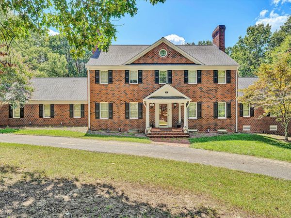 77 Gloucester CT, Troutville, VA 24175