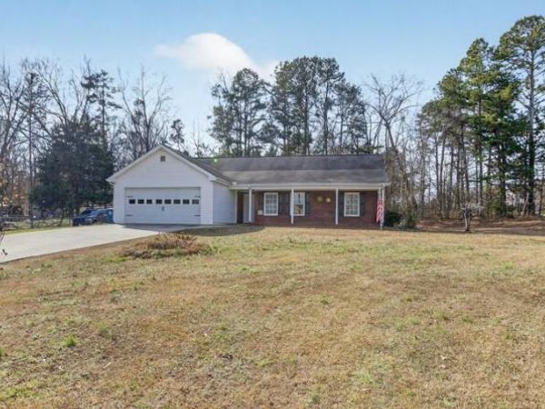 701 Muirfield Drive, Winder, GA 30680