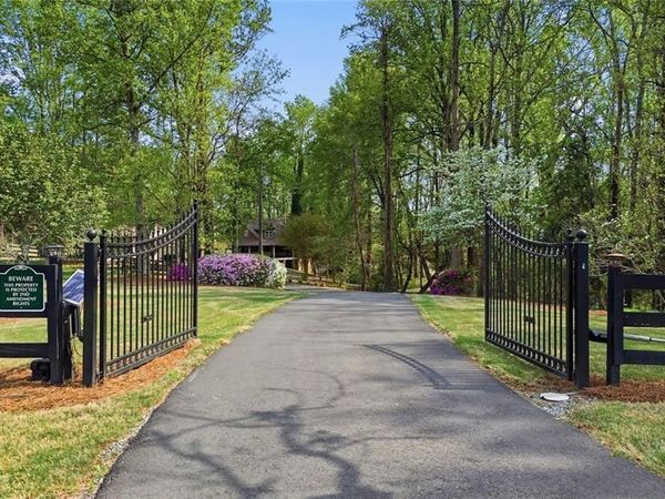 611 Elliott Road, Dawsonville, GA 30534