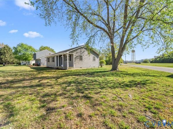 166 Rouzie Drive, Tappahannock, VA 22560