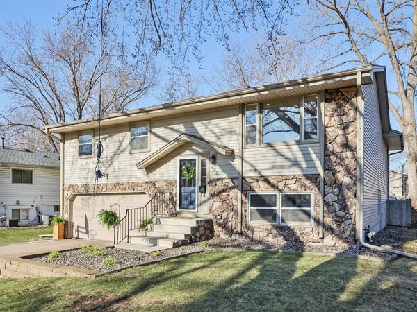 1605 Hillsboro Avenue, Golden Valley, MN 55427