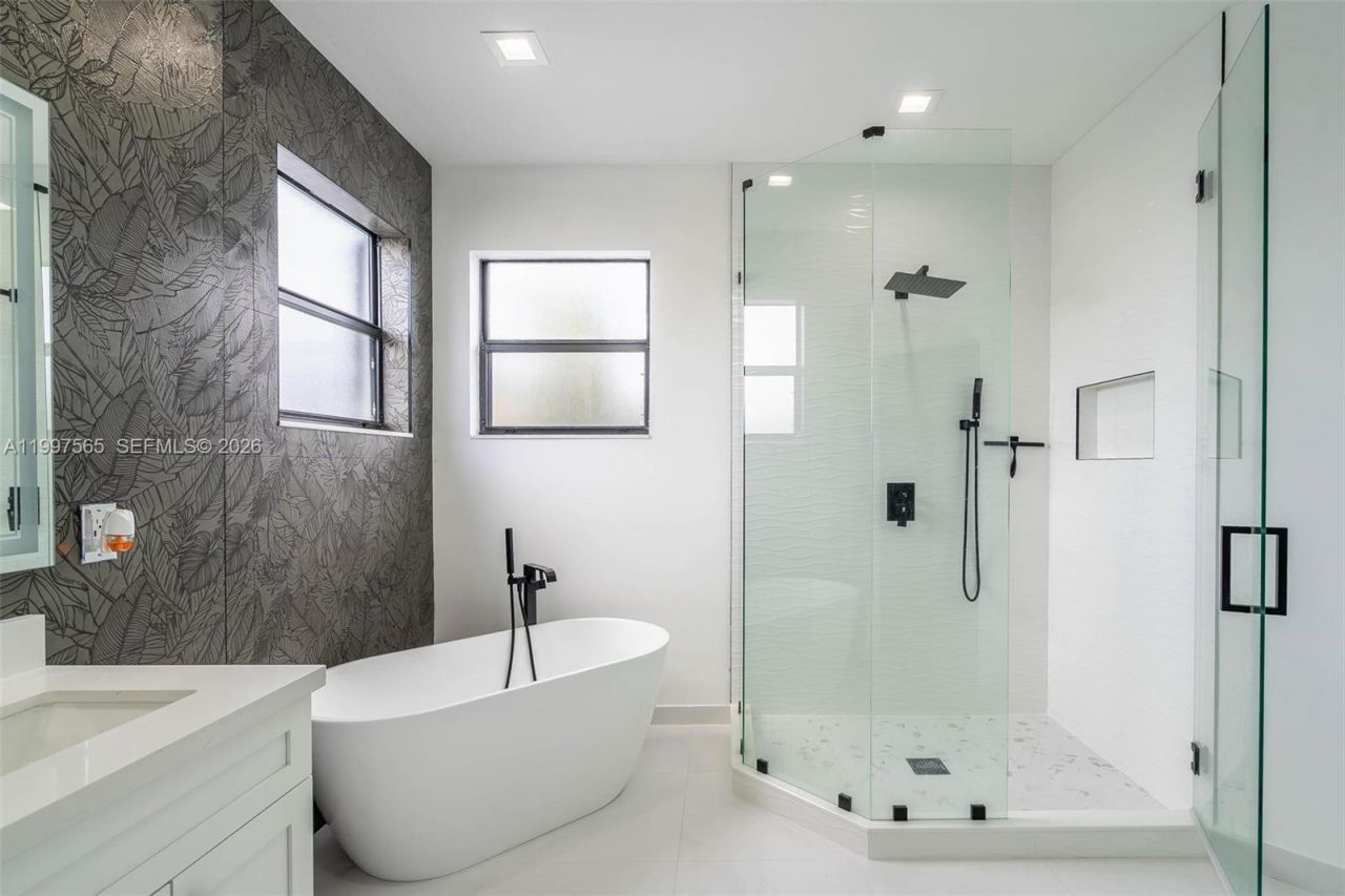 3521 W 92nd Pl, Hialeah, FL 33018 Photo