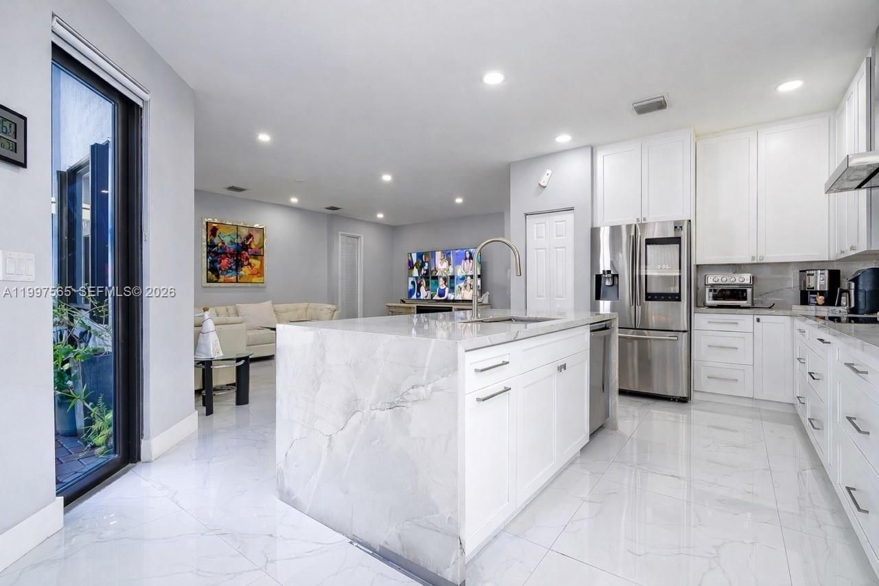 3521 W 92nd Pl, Hialeah, FL 33018 Photo