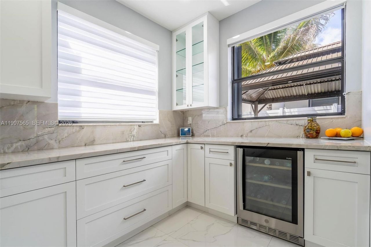 3521 W 92nd Pl, Hialeah, FL 33018 Photo