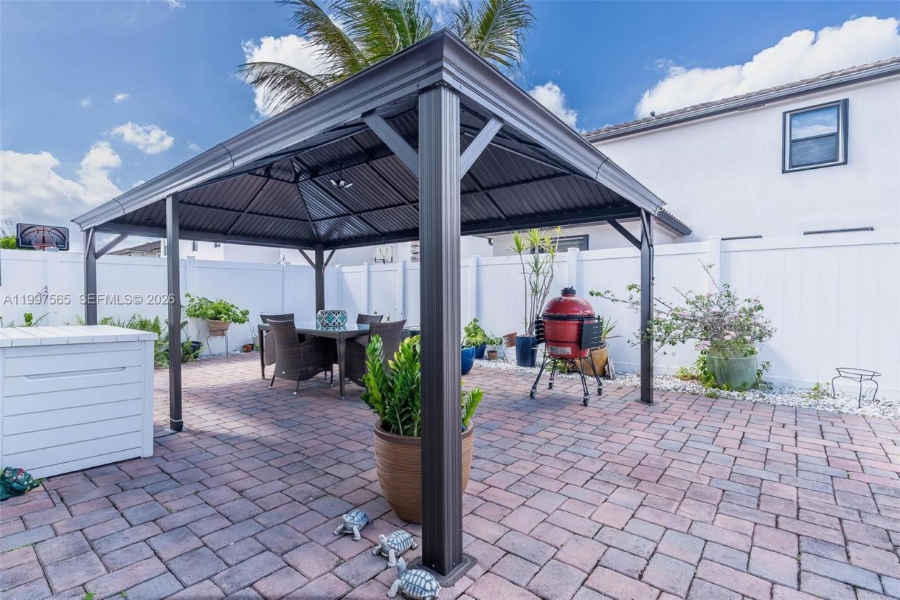 3521 W 92nd Pl, Hialeah, FL 33018 Photo