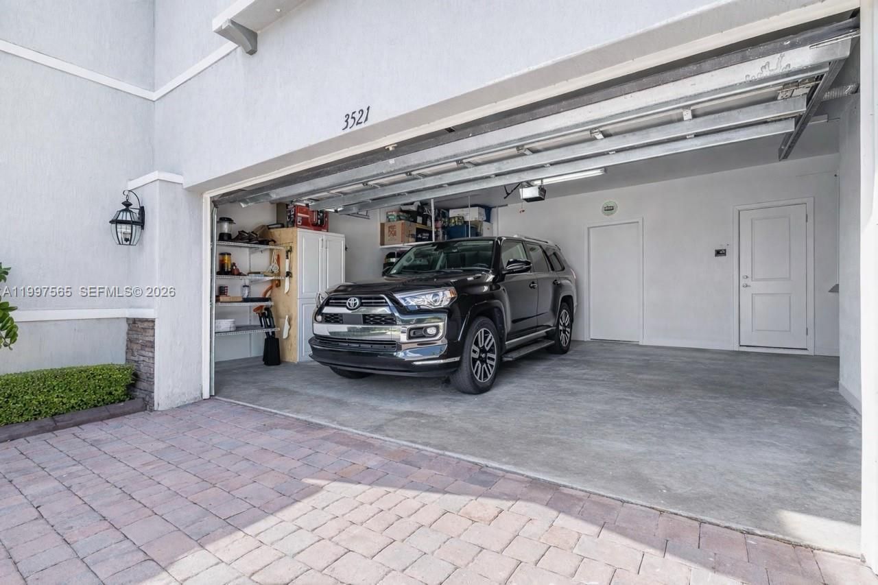 3521 W 92nd Pl, Hialeah, FL 33018 Photo