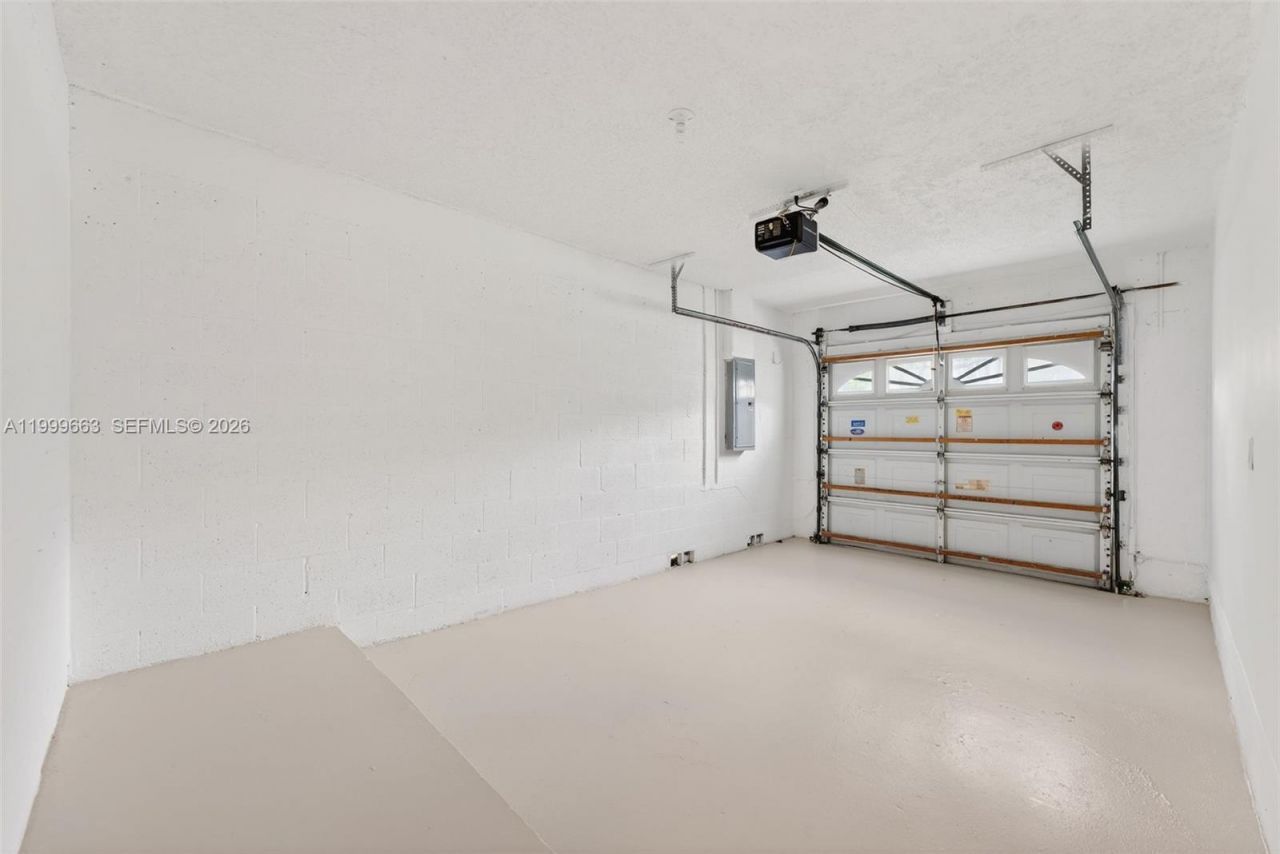 931 Opal Ter, Weston, FL 33326 Photo