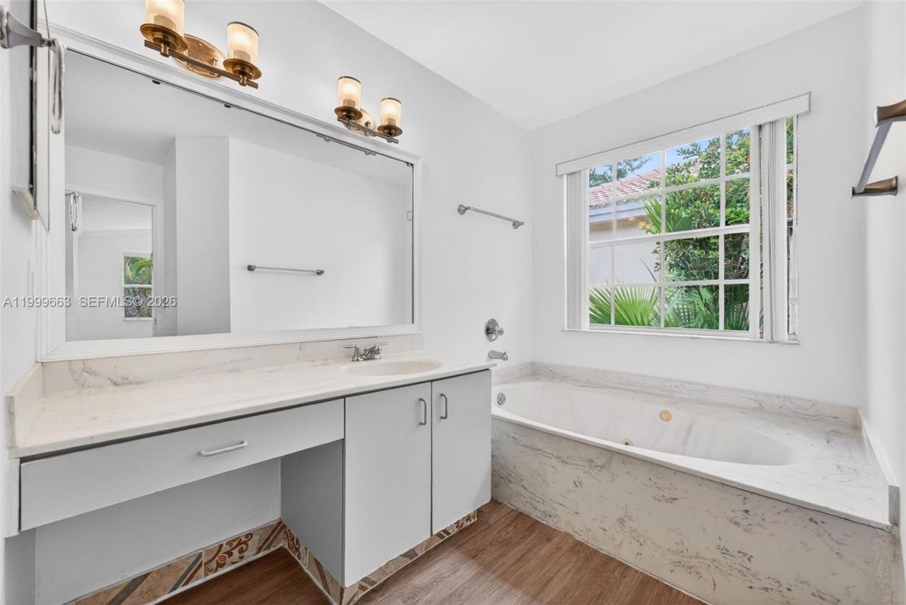 931 Opal Ter, Weston, FL 33326 Photo