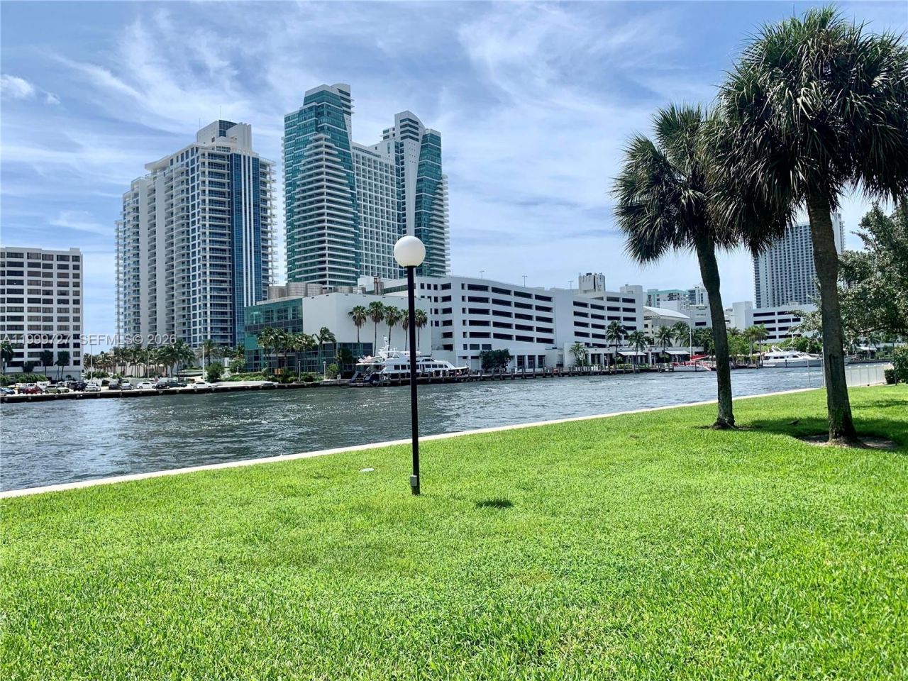 600 Parkview Dr, Unit 223, Hallandale Beach, FL 33009 Photo