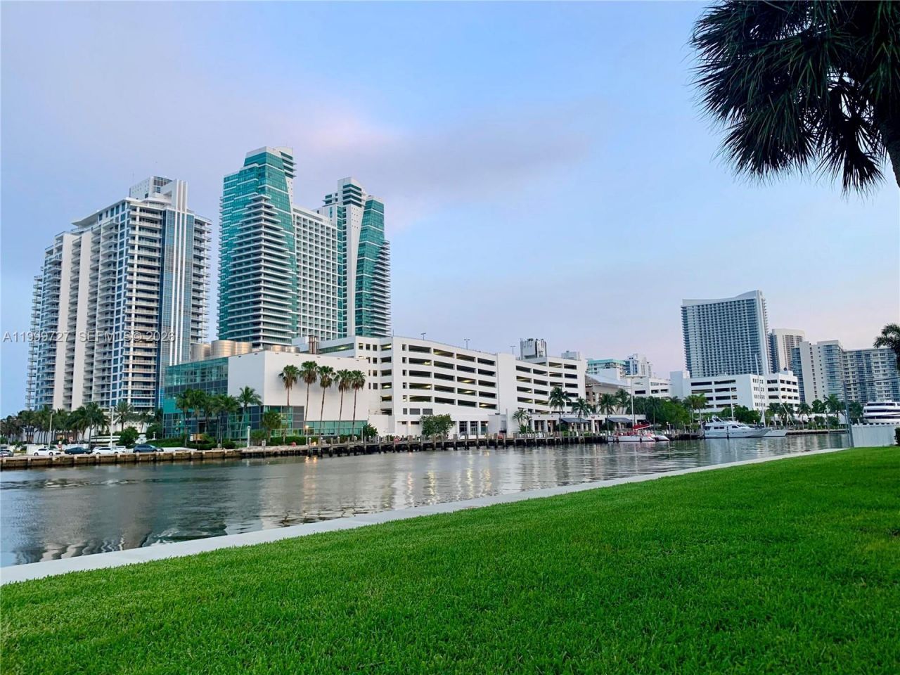 600 Parkview Dr, Unit 223, Hallandale Beach, FL 33009 Photo