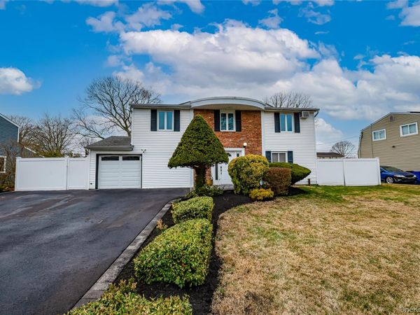 32 Imperial Drive, Selden, NY 11784