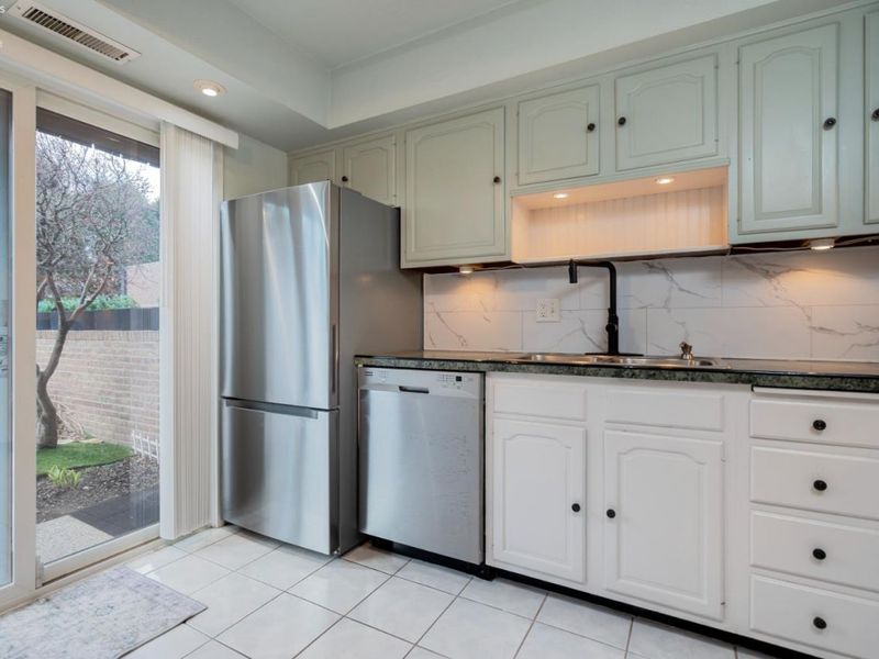 1110 By The Shores Drive, Unit 3, Huron, OH 44839 Photo 16