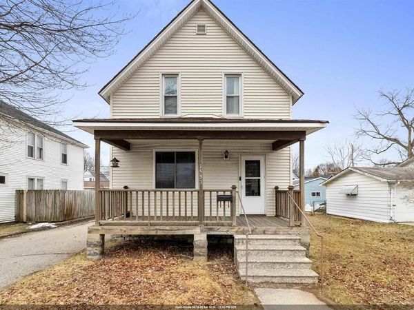 1533 PIERCE AVENUE, Marinette, WI 54143