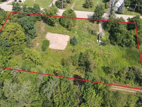 124 E RAILROAD STREET, Bowler, WI 54416