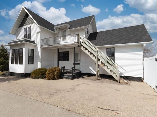 318 S MILL STREET, Hortonville, WI 54944